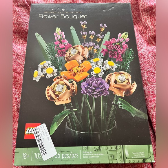 Lego Other - LEGO Flower Bouquet Botanical Collection 10280 NWT, unopened